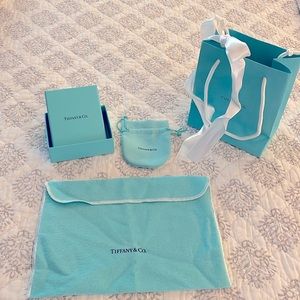 Tiffany gift wrap bundle